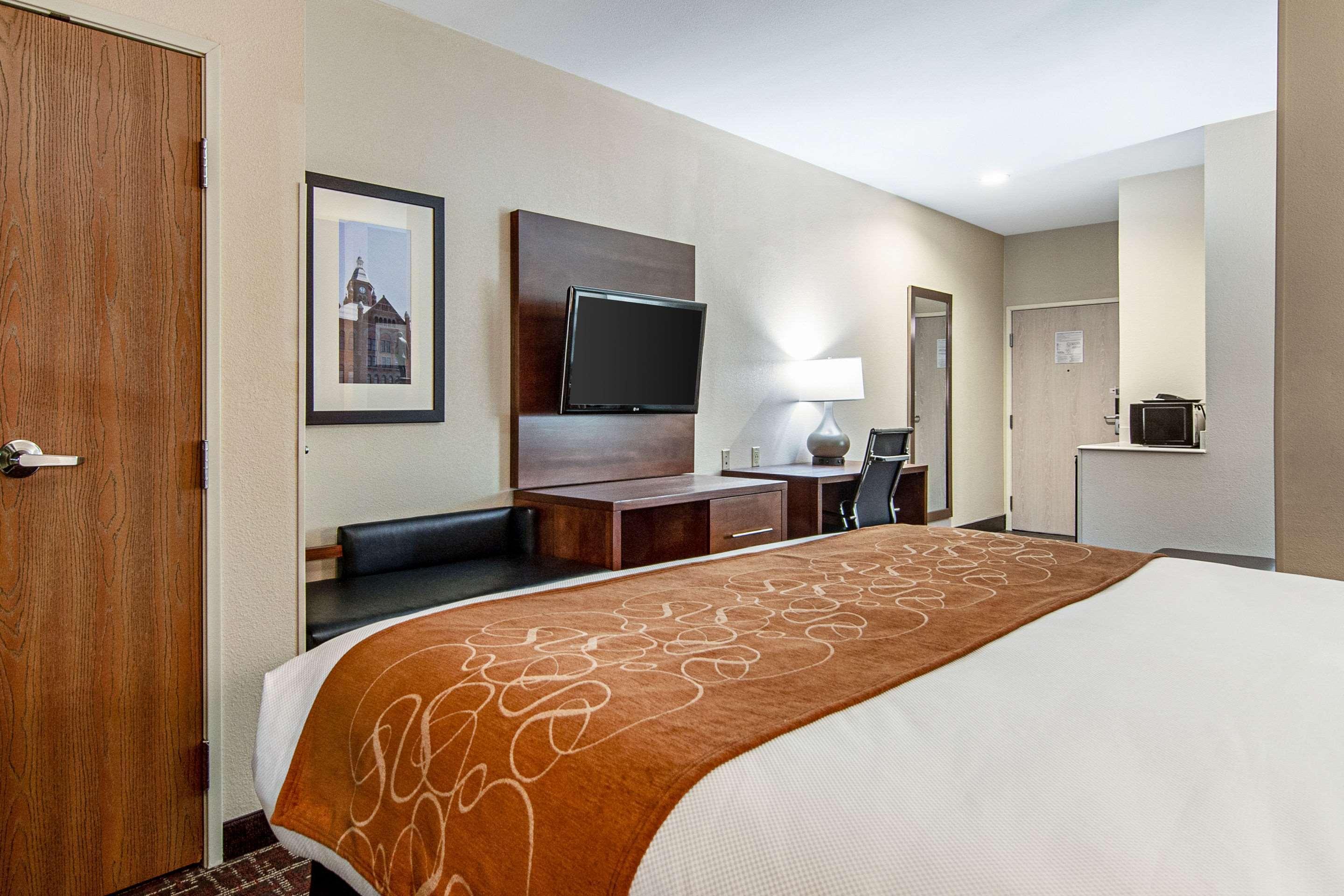 Comfort Suites Nw Dallas Near Love Field Extérieur photo