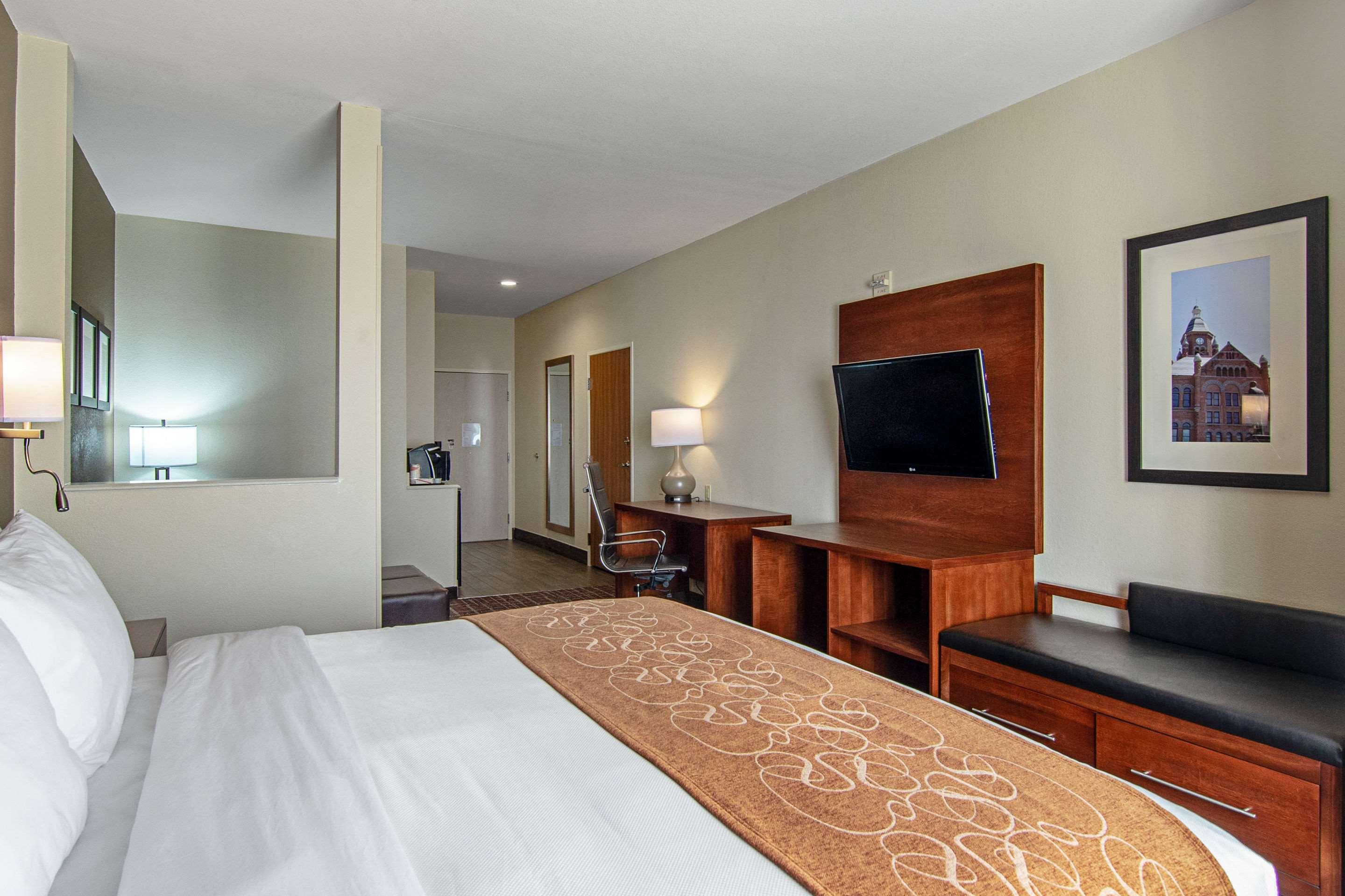 Comfort Suites Nw Dallas Near Love Field Extérieur photo