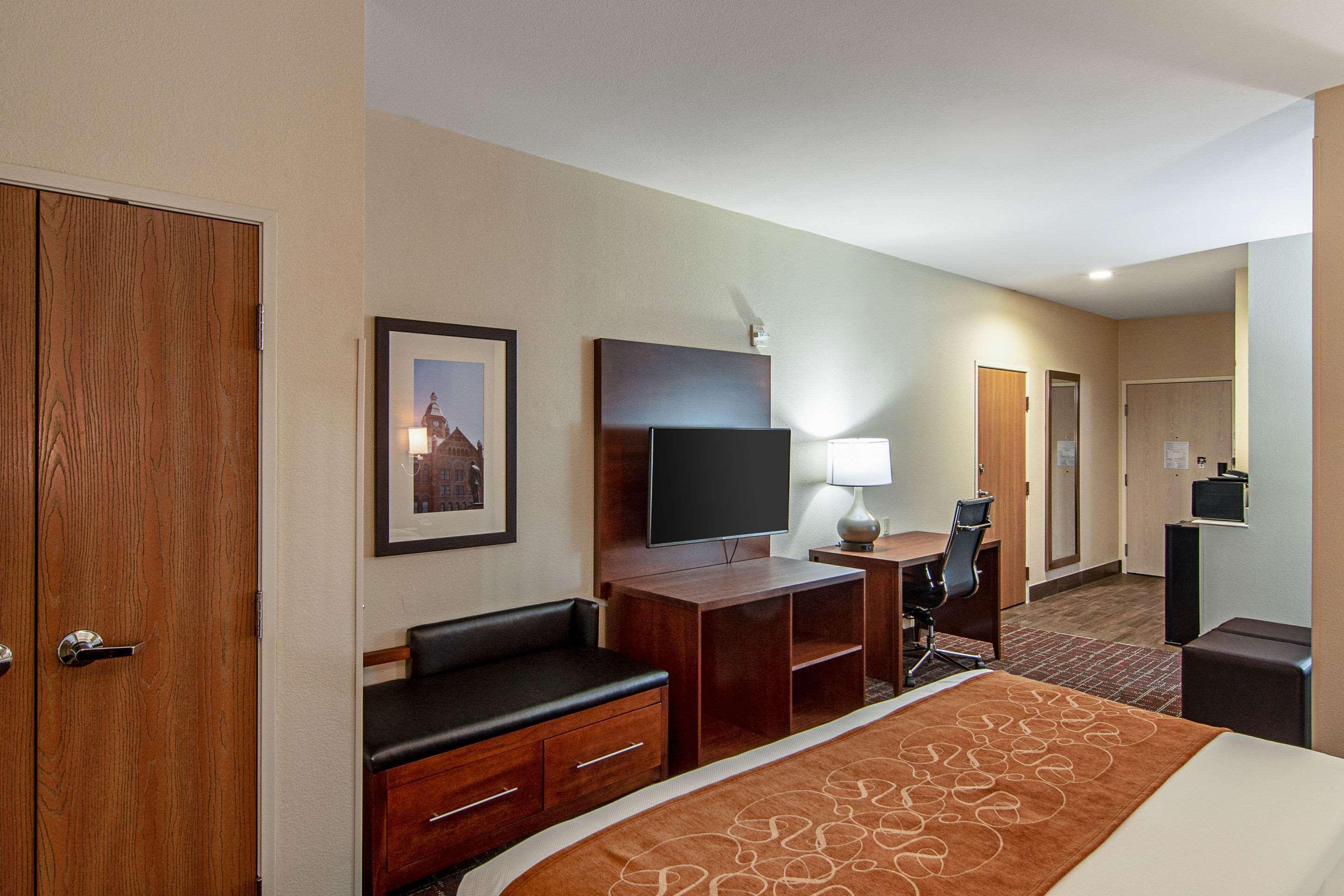 Comfort Suites Nw Dallas Near Love Field Extérieur photo