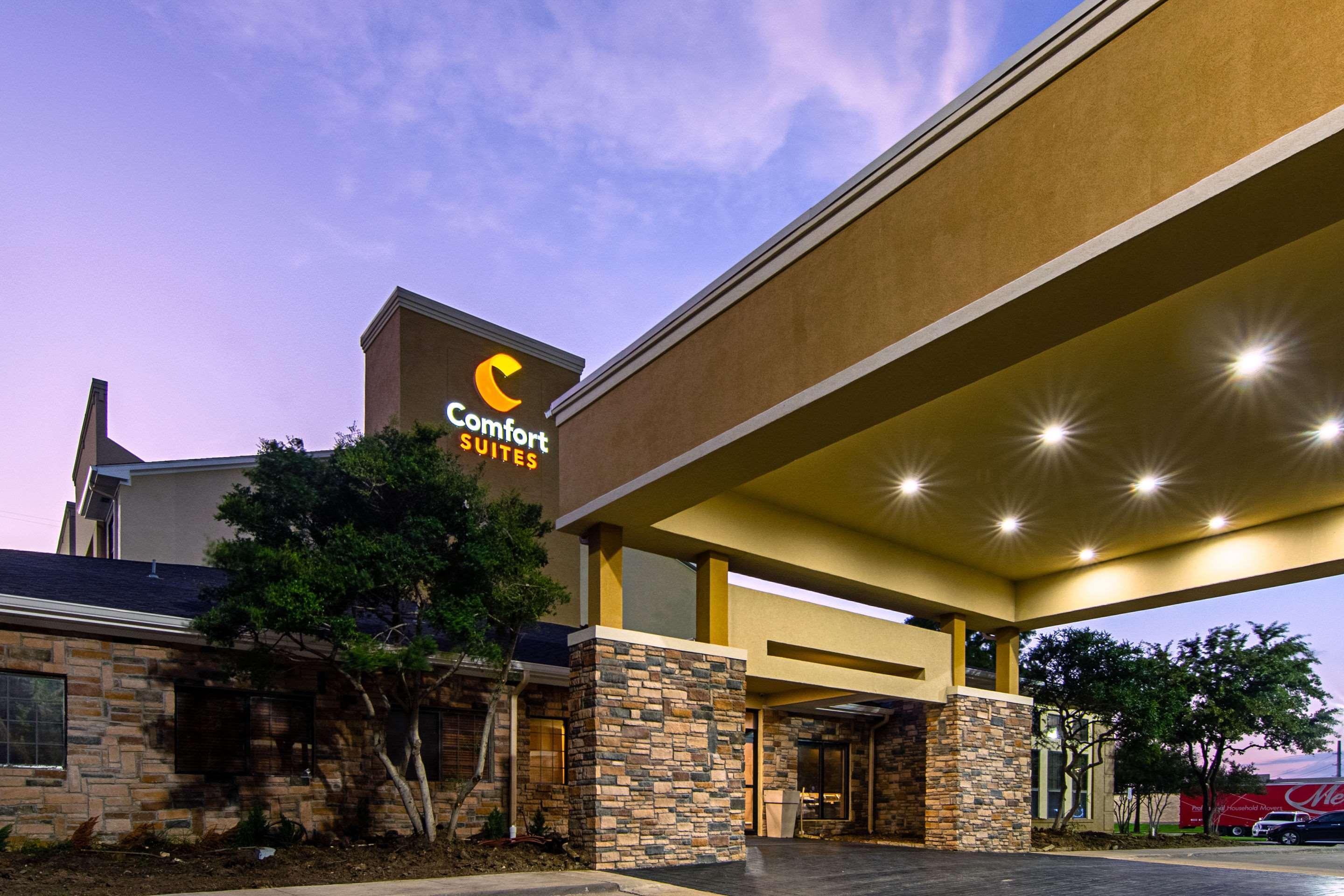 Comfort Suites Nw Dallas Near Love Field Extérieur photo