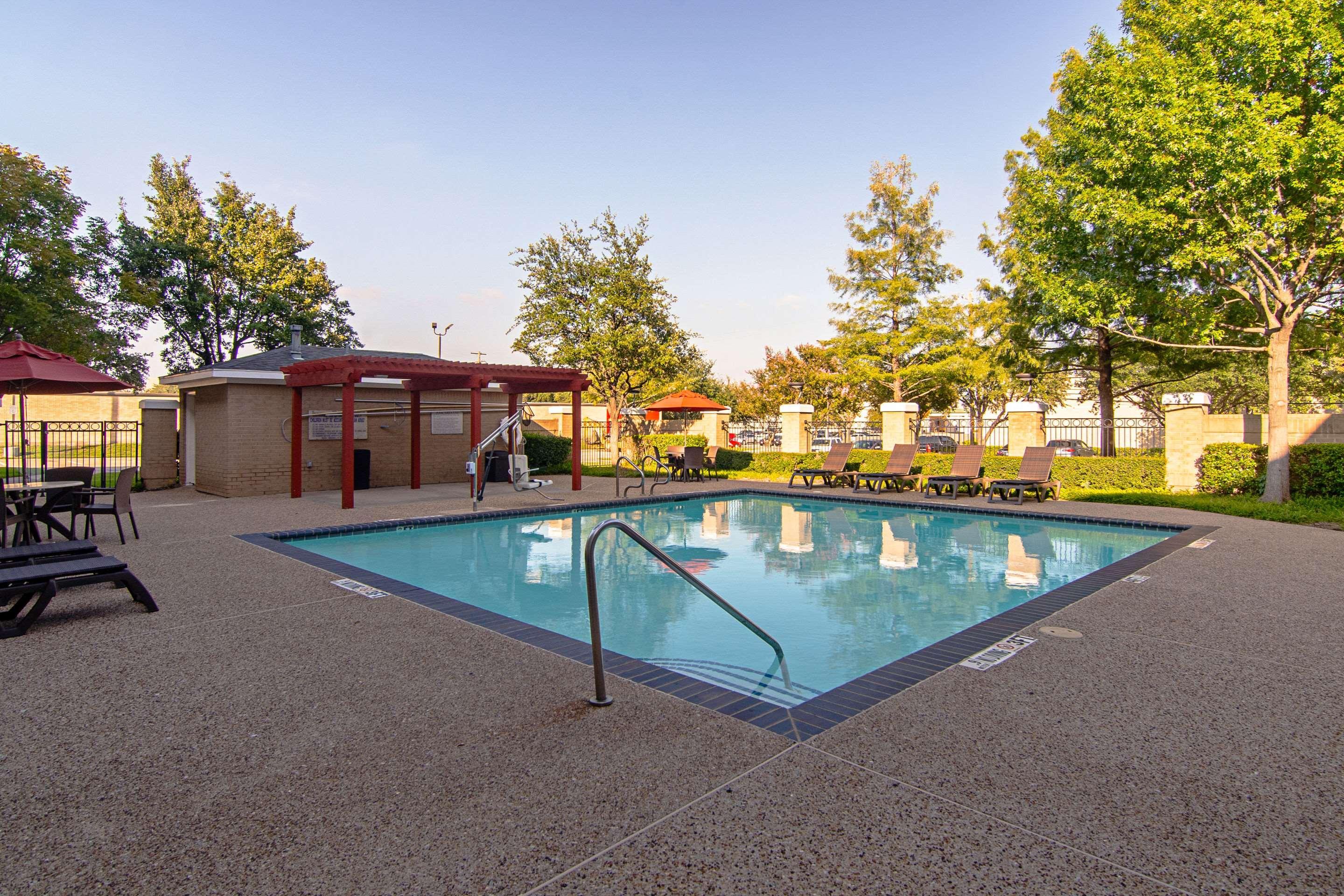 Comfort Suites Nw Dallas Near Love Field Extérieur photo