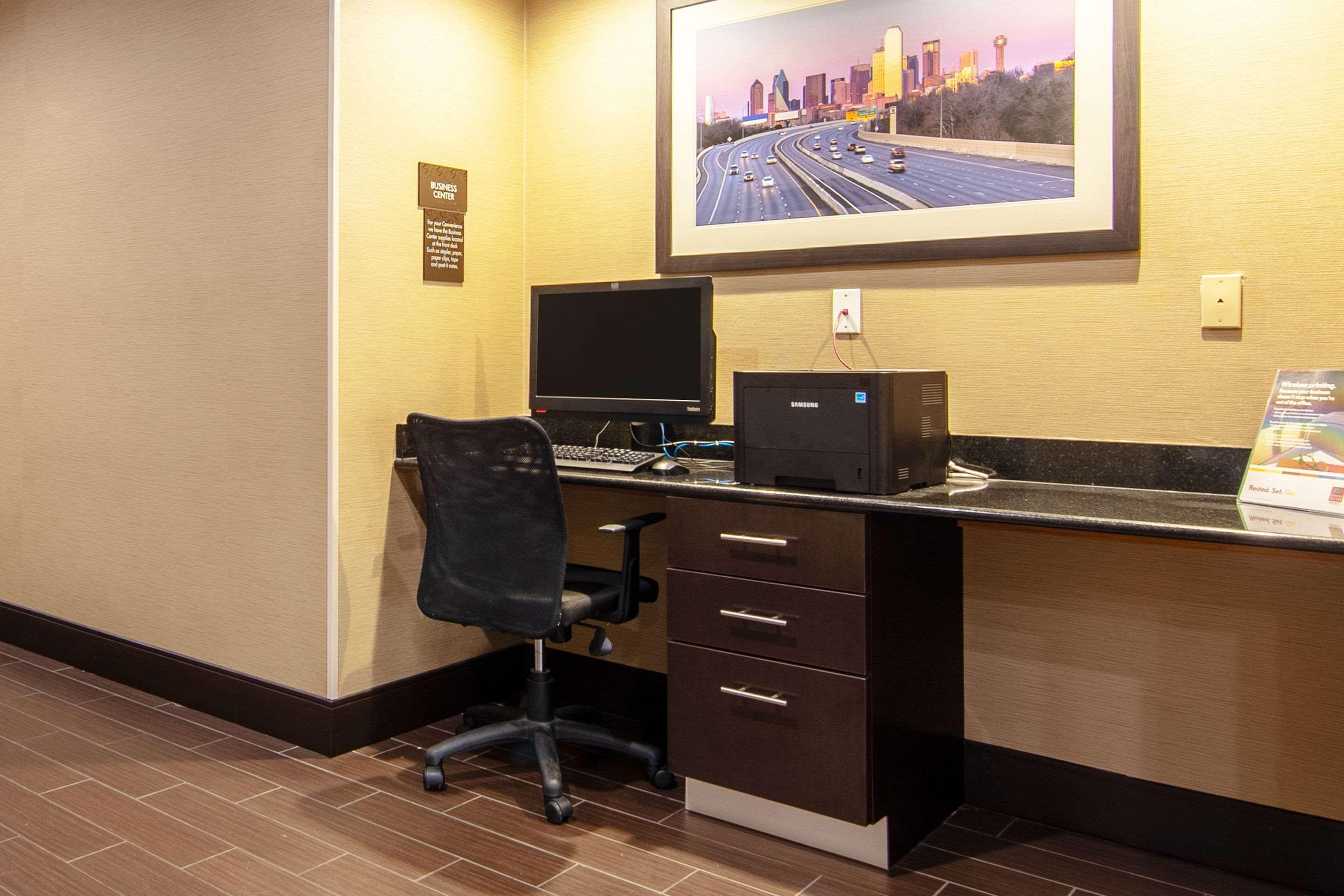 Comfort Suites Nw Dallas Near Love Field Extérieur photo