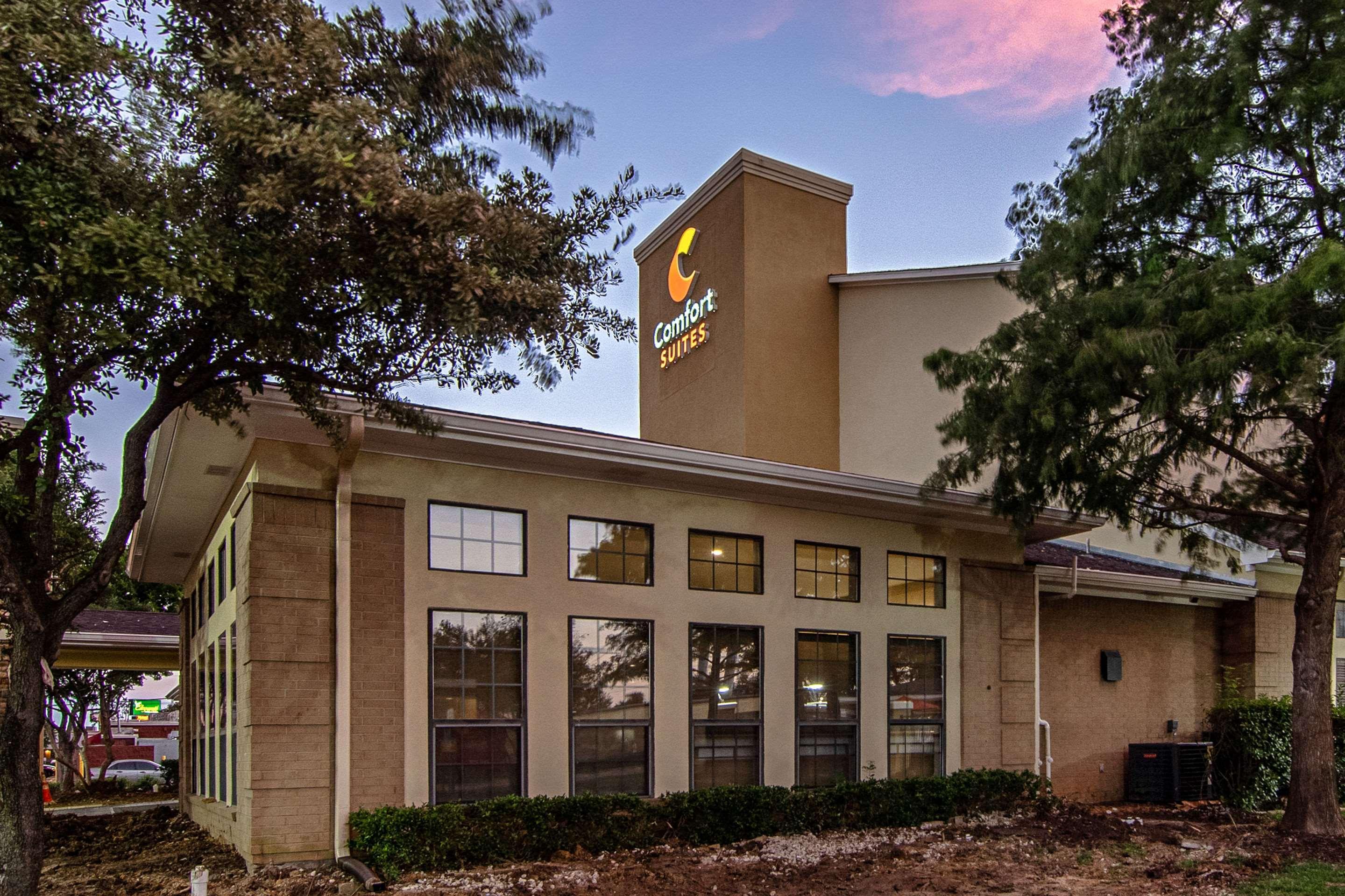 Comfort Suites Nw Dallas Near Love Field Extérieur photo